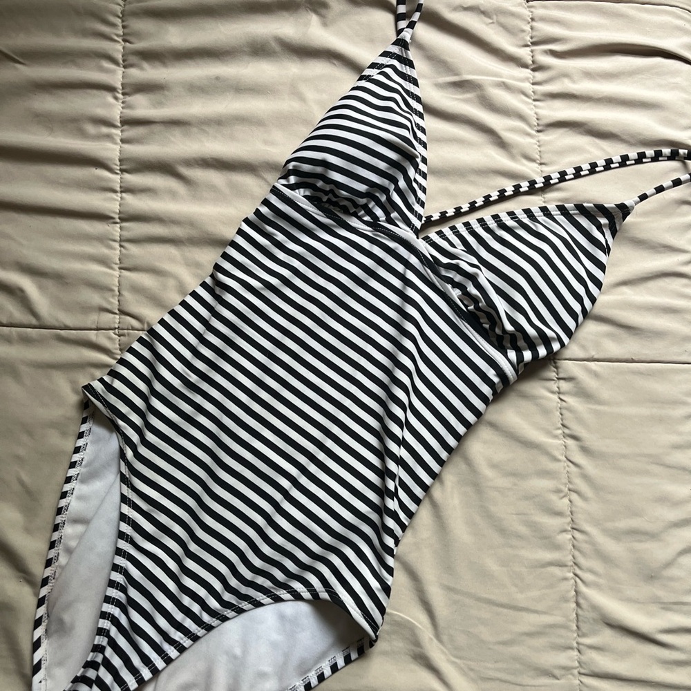 One piece bathing suit
